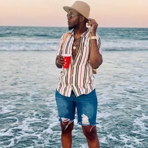 Meet your Posher, Tray